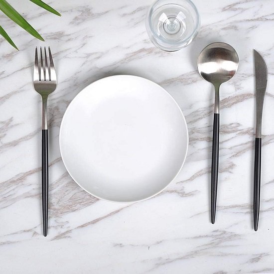 Durable Porcelain 6-Piece Dessert Plate Set, Elegant White Serving Plates (6-inch dessert plates)